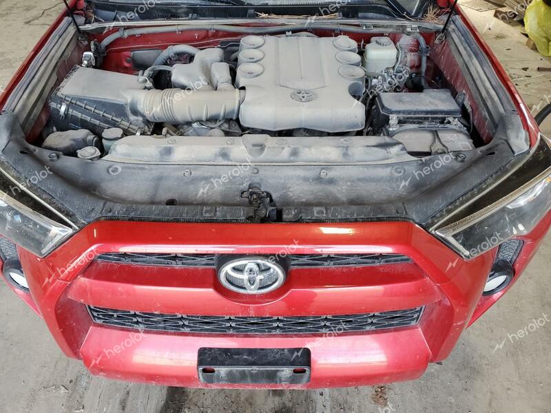 TOYOTA 4RUNNER SR 2018 red  gas JTEBU5JR6J5515639 photo #4