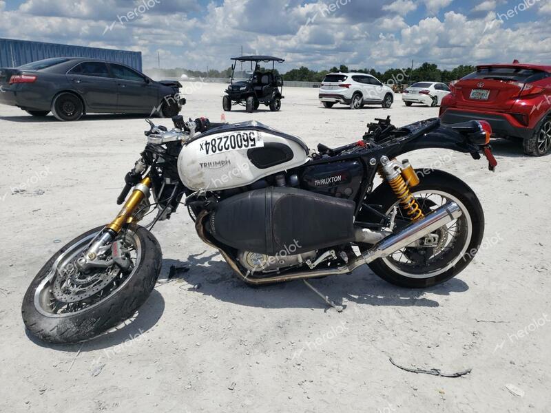 TRIUMPH MOTORCYCLE THRUXTON 1 2018 white  gas SMTD21HFXJT848091 photo #4