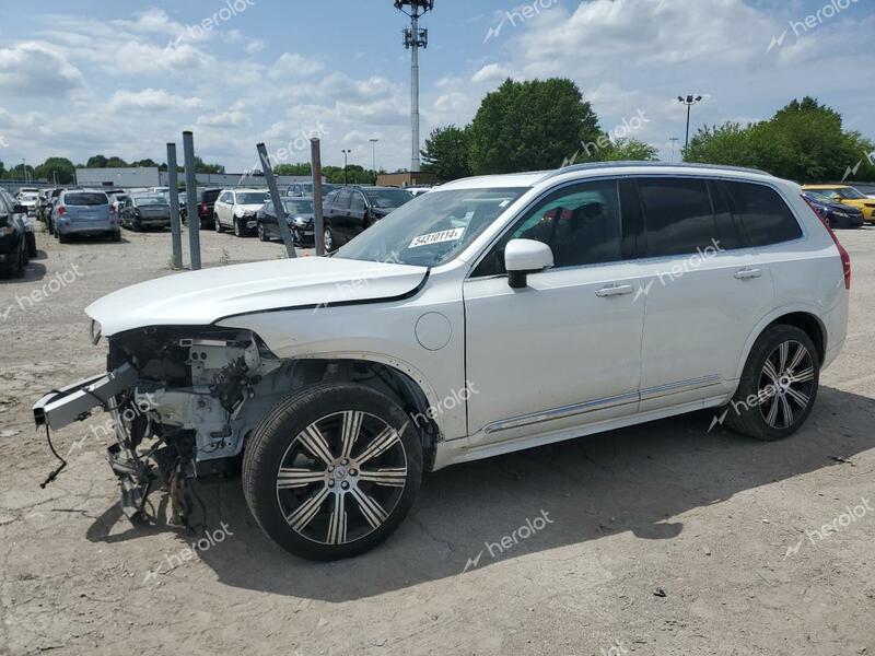 VOLVO XC90 T8 RE 2022 white  hybrid engine YV4H600L6N1843985 photo #1