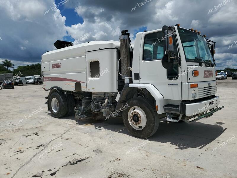 STERLING TRUCK SC 8000 2007 white tilt cab diesel 49HAADBV67DX58069 photo #1