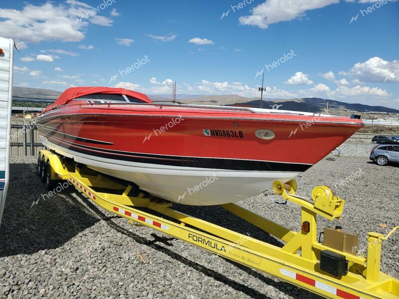 FORM BOAT W/TRL 2001 red   TNRD9731F001 photo #1