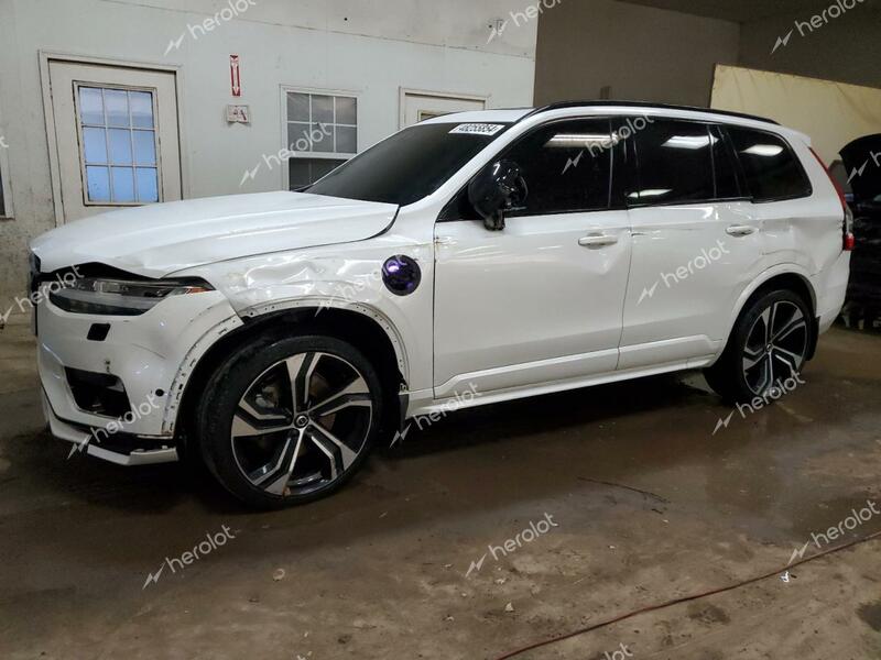 VOLVO XC90 T8 RE 2021 white  hybrid engine YV4BR0CM3M1683841 photo #1