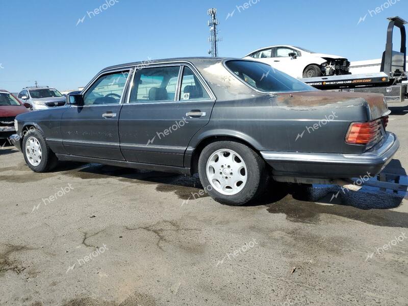 MERCEDES-BENZ 560 SEL 1991 black  gas WDBCA39E5MA583772 photo #3