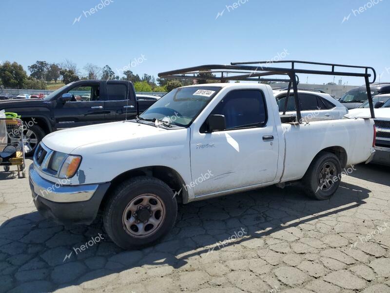 NISSAN FRONTIER 2000 white  gas 1N6DD21S3YC300883 photo #1