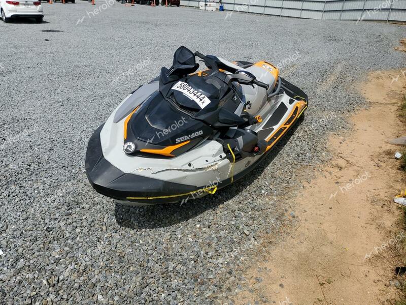 BOMBARDIER JETSKI 2022 black   YDV51992A222 photo #3