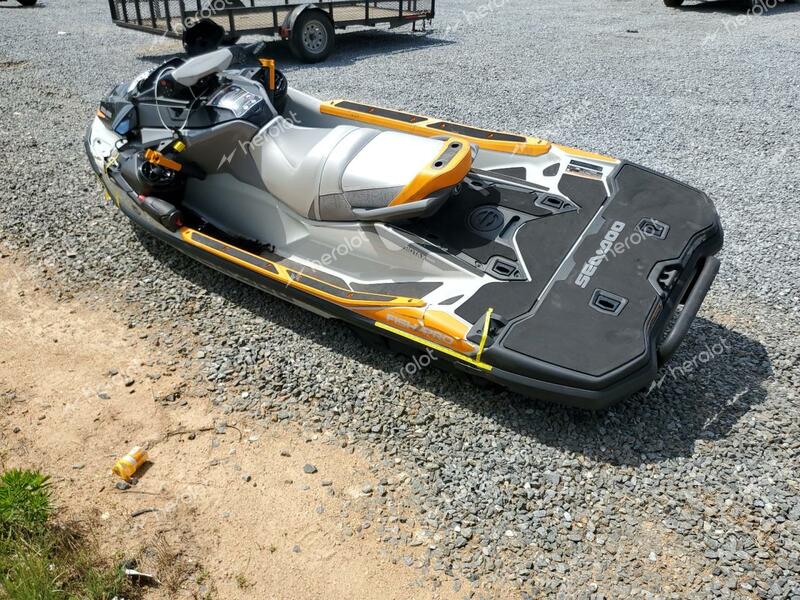 BOMBARDIER JETSKI 2022 black   YDV51992A222 photo #4