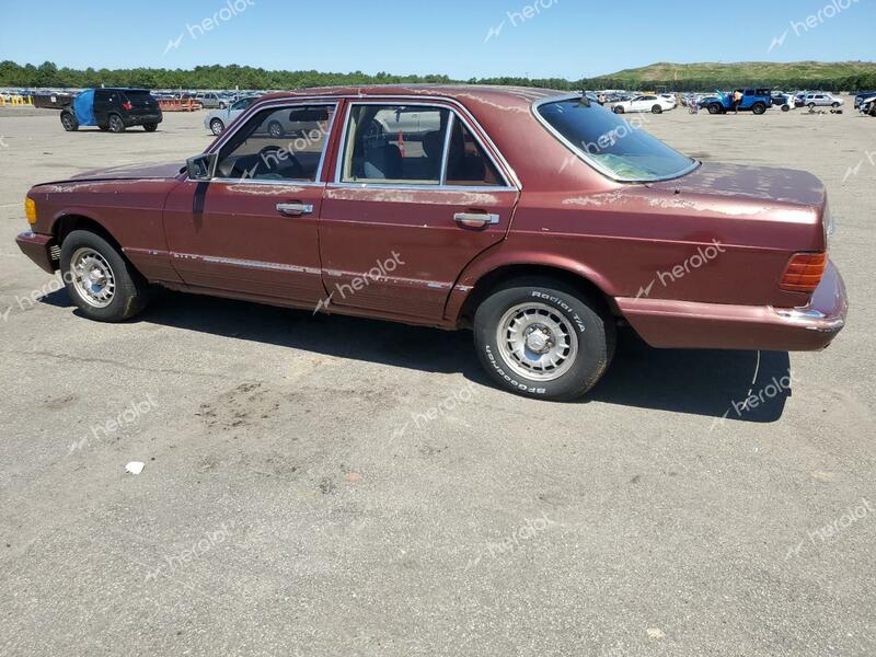 MERCEDES-BENZ 380 SE 1985 burgundy  gas WDBCA32D6FA099775 photo #3