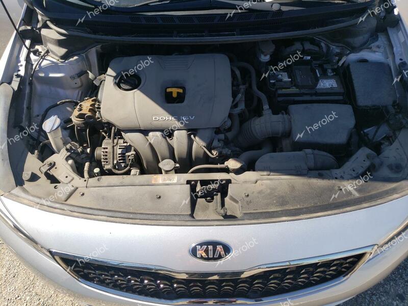 KIA FORTE LX 2018 silver  gas 3KPFL4A79JE228611 photo #4