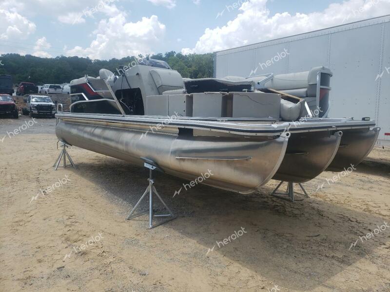 OTHR 16FT BOAT 2017 two tone   HAMC80711617 photo #1