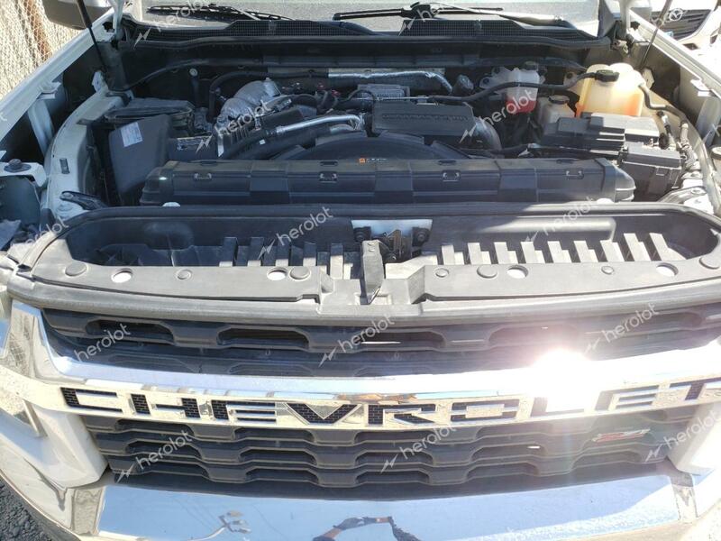 CHEVROLET SILVERADO 2021 white  diesel 1GC1YNEY5MF303819 photo #4