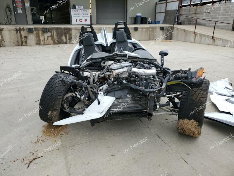 POLARIS SLINGSHOT 2019 white  gas 57XAAPFA9K8134995 photo #3