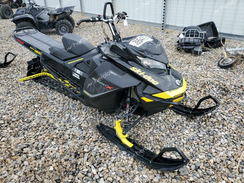 SKI DOO SUMMIT X 2017 black   2BPSTDHD9HV000487 photo #1