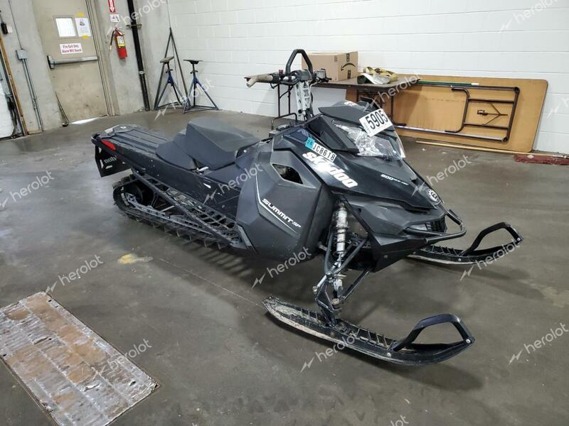 SKI DOO SUMMIT 800 2014 black   2BPSCXEC0EV000080 photo #1