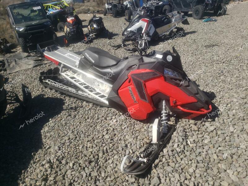 POLARIS SNOWMOBILE 2018 red   SN1EGK8P0JC162156 photo #1