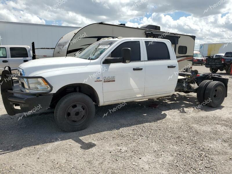 RAM 3500 ST 2018 white  diesel 3C63RRGL6JG203938 photo #1