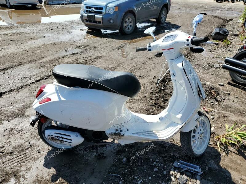 VESPA PRIMAVERA/ 2023 white  gas ZAPM818G0P5803517 photo #1