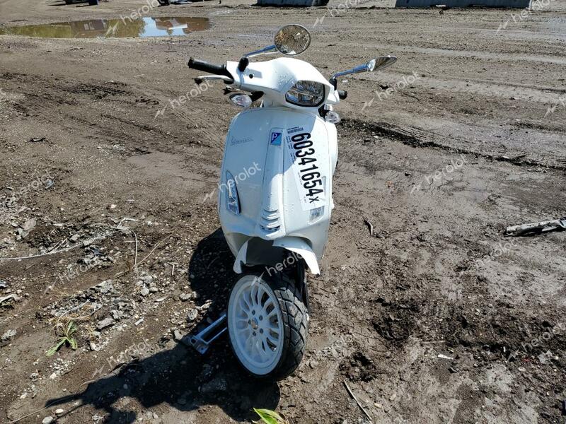 VESPA PRIMAVERA/ 2023 white  gas ZAPM818G0P5803517 photo #3