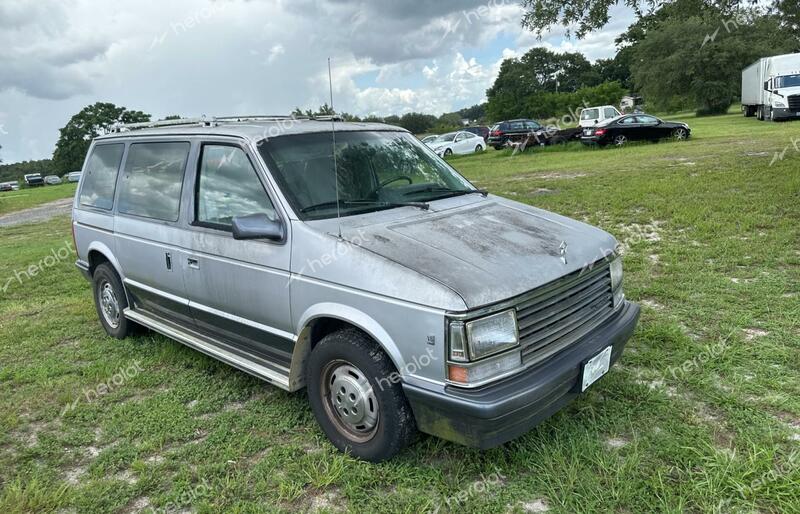 PLYMOUTH VOYAGER LE 1990 silver sports v gas 2P4FH5534LR684043 photo #1