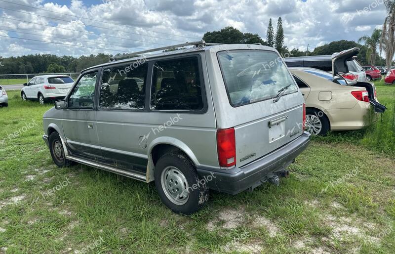 PLYMOUTH VOYAGER LE 1990 silver sports v gas 2P4FH5534LR684043 photo #4