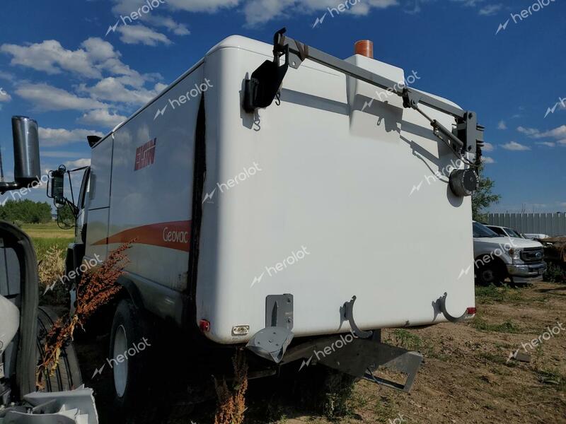 STERLING TRUCK SC 8000 2001 white tilt cab diesel 49H6WFAA61HH13539 photo #4