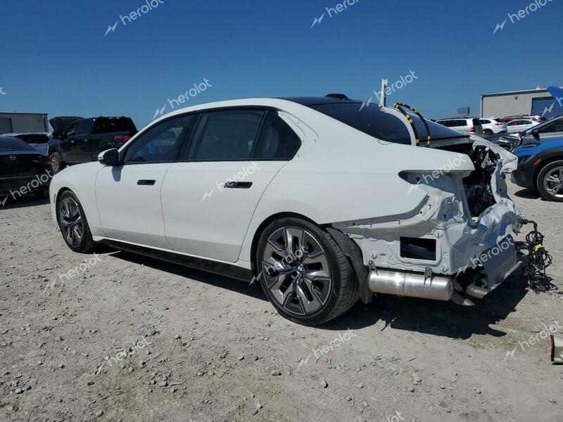 BMW 760 XI 2023 white  gas WBA33EJ01PCM46938 photo #3