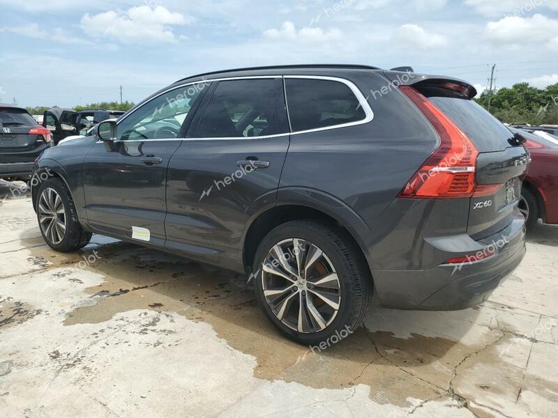 VOLVO XC60 B5 MO 2022 charcoal  gas YV4L12DK6N1973013 photo #3