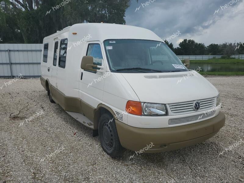 VOLKSWAGEN EUROVAN 2002 white cutaway gas WV3AB47082H085313 photo #1