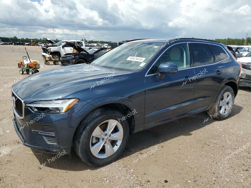 VOLVO XC60 B5 MO 2022 blue  gas YV4L12DK5N1059772 photo #1