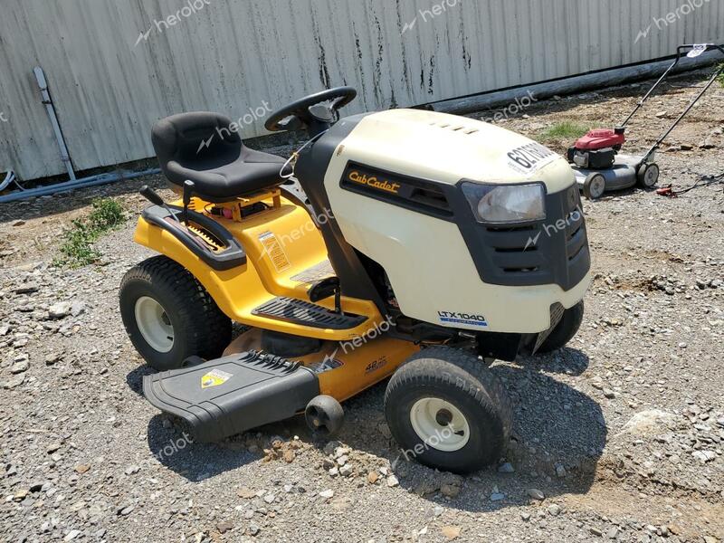 CUB LAWN MOWER 2011 beige   XXXXXX1C041H10265 photo #1