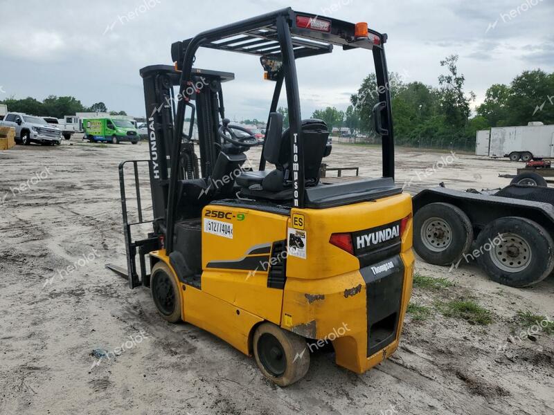 HYUNDAI FORKLIFT 2023 gold   HHKHB202PF0000626 photo #4