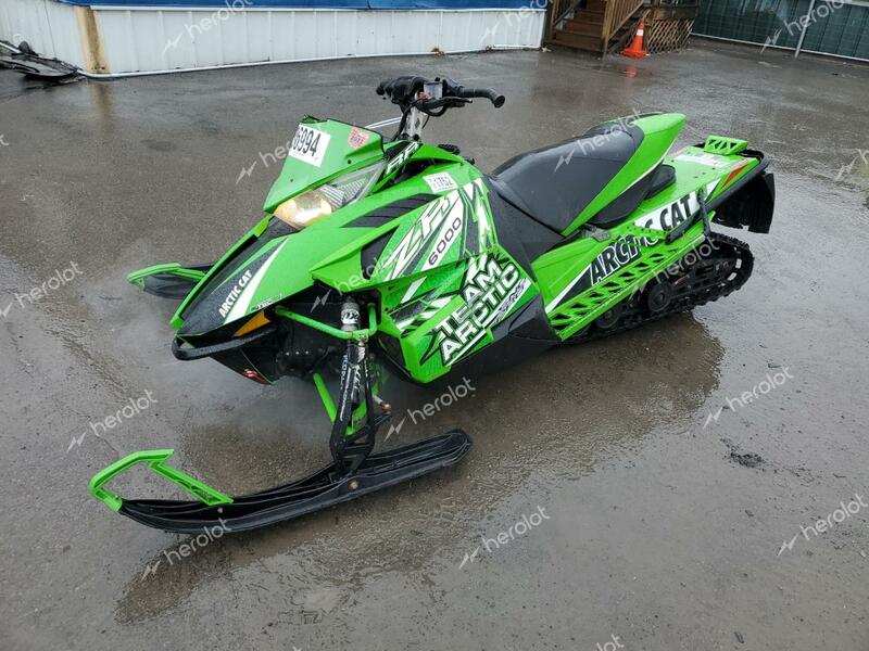 ARTC SNOWMOBILE 2014 green   4UF14SNW9ET124137 photo #3