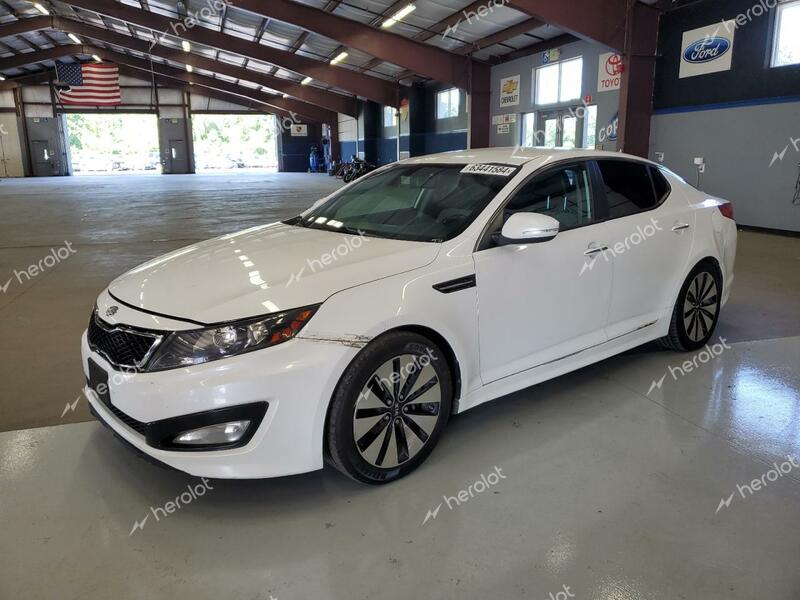 KIA OPTIMA SX 2011 white sedan 4d gas KNAGR4A62B5117189 photo #1