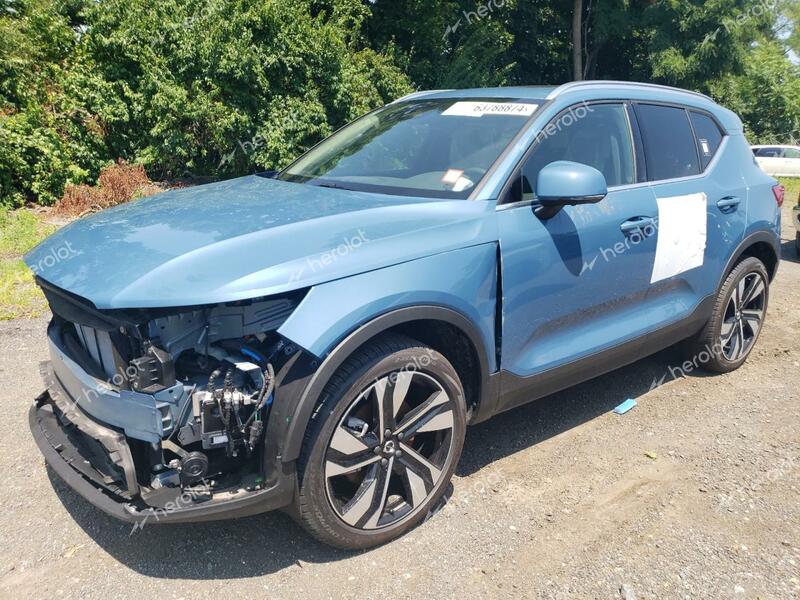 VOLVO XC40 ULTIM 2024 blue  gas YV4L12UF1R2255534 photo #1