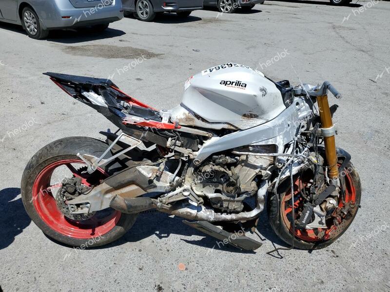 APRILIA RS 660 EXT 2024 white  gas ZD4KSUR00RS000034 photo #1