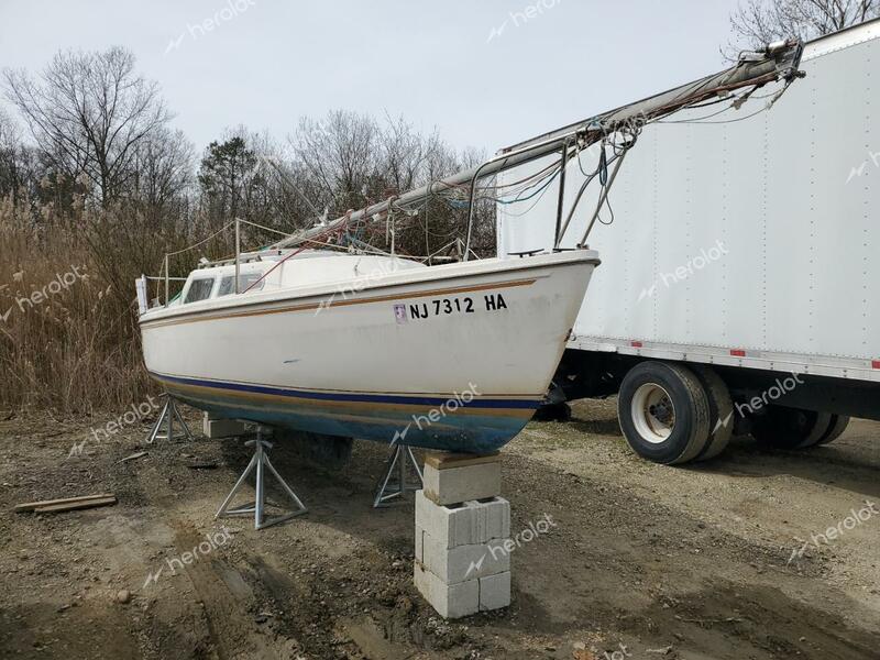 CCHM SAIL BOAT 1977 white   CTY07155M77D photo #1