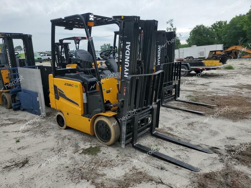 HYUNDAI FORKLIFT 2023 gold   HHKHB202CF0000719 photo #1