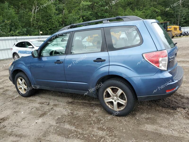 SUBARU FORESTER X 2010 blue  gas JF2SH6BC5AH799872 photo #3