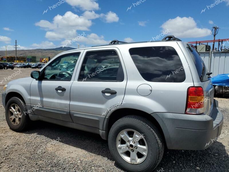 FORD ESCAPE XLT 2005 silver  gas 1FMYU03105KC52561 photo #3