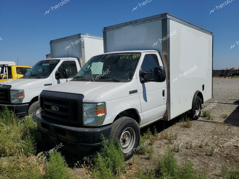 FORD ECONOLINE 2023 white  gas 1FDWE3FK4PDD21088 photo #1