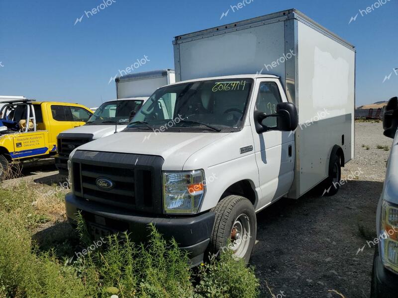 FORD ECONOLINE 2023 white  gas 1FDWE3FK8PDD21093 photo #1