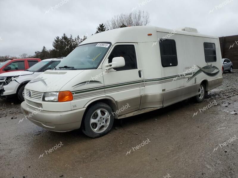 VOLKSWAGEN EUROVAN 2002 white  gas WV3AB47072H004009 photo #1