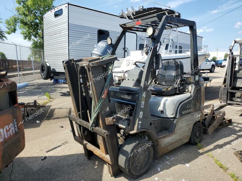 NISSAN FORKLIFT 2004 silver   CPL029P0744 photo #3