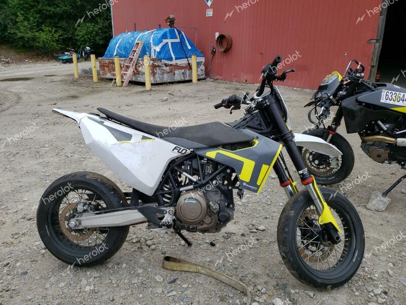 HUSQVARNA SUPERMOTO 2022 two tone  gas VBKUSV40XNM724649 photo #1