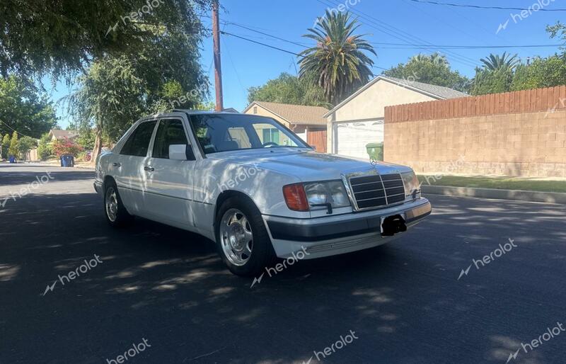 MERCEDES-BENZ 400 E 1992 white sedan 4d gas WDBEA34E4NB705887 photo #1