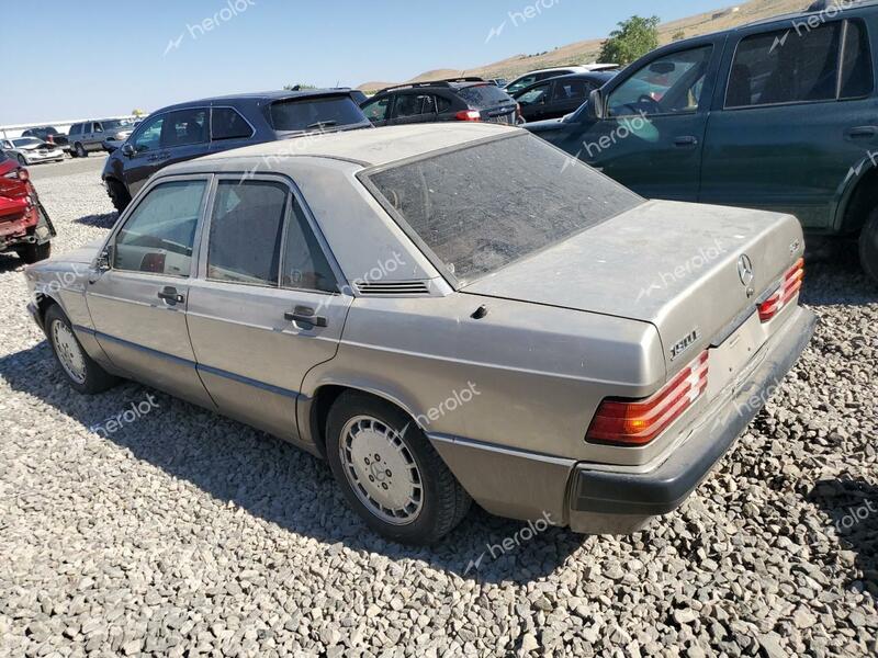 MERCEDES-BENZ 190-CLASS 1993 gold  gas WDBDA29D2NF942702 photo #3