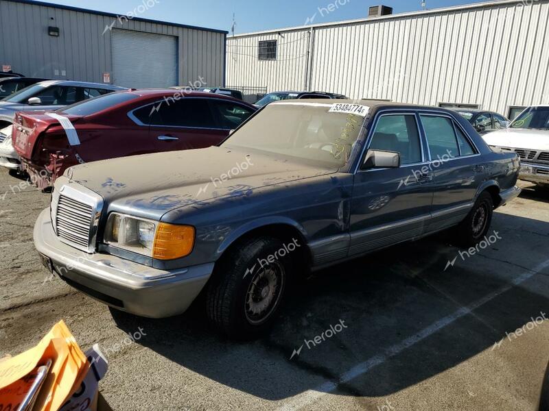 MERCEDES-BENZ 380 SE 1984 blue  gas WDBCA32A2EA087403 photo #1