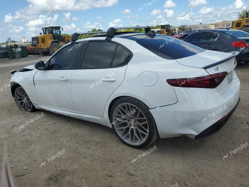 ALFA ROMEO GIULIA SUP 2022 white  gas ZARFAMBNXN7664785 photo #3