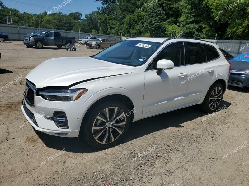 VOLVO XC60 B5 MO 2022 white  gas YV4L12DKXN1946753 photo #1