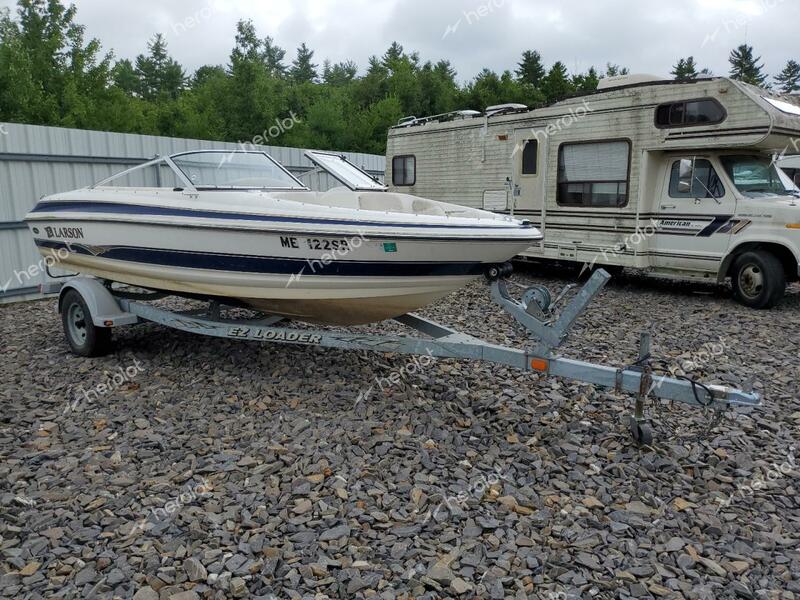 LARS BOAT W/TRL 2004 white   LAR73084J304 photo #1