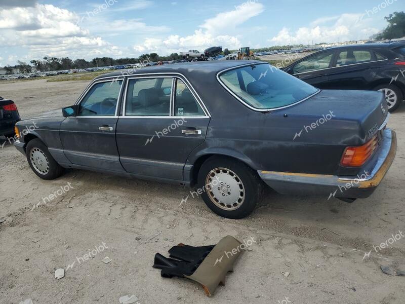 MERCEDES-BENZ 560 SEL 1990 black  gas WDBCA39E1LA513149 photo #3